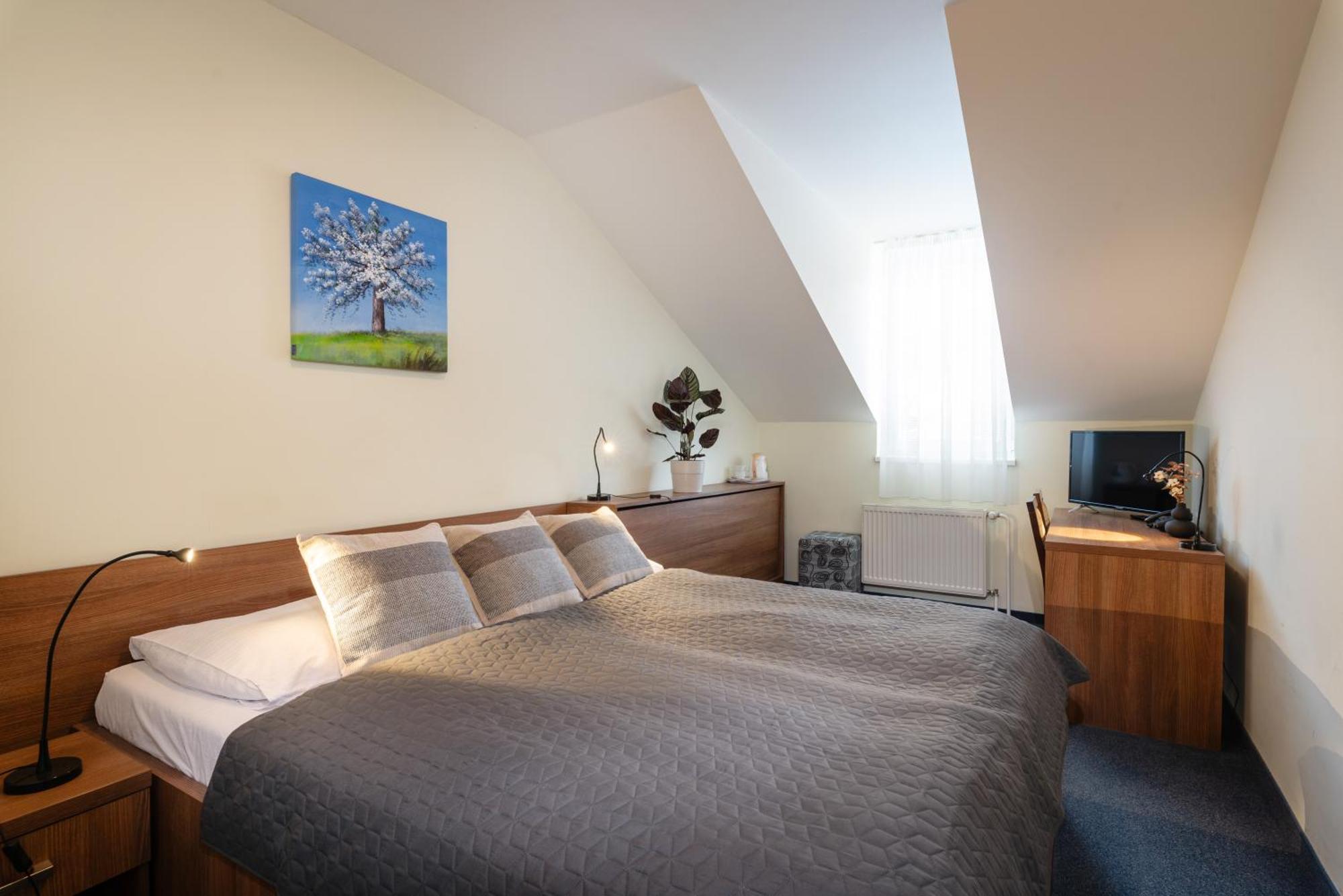 Horsky Hotel Remata Raztocno ภายนอก รูปภาพ