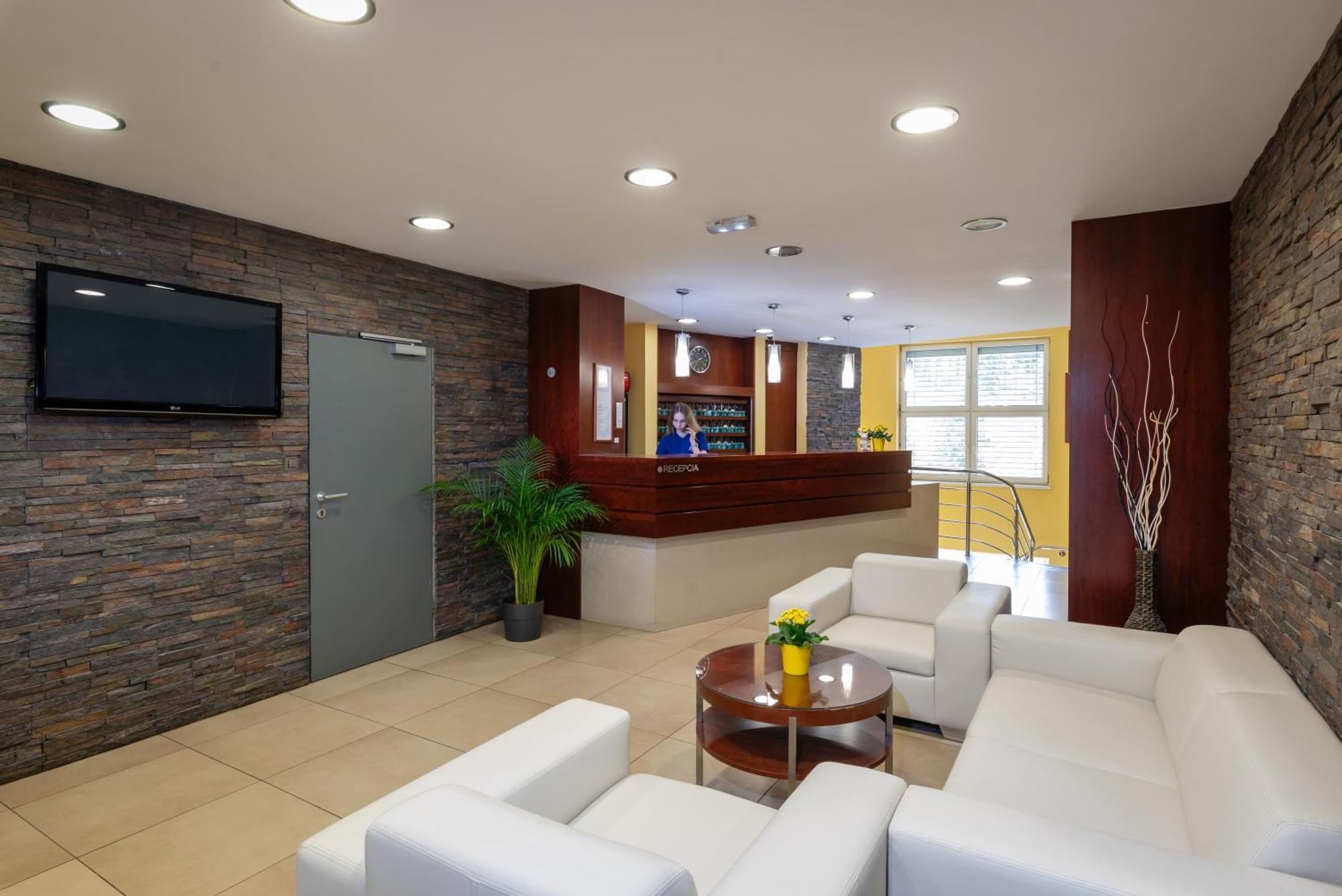 Horsky Hotel Remata Raztocno ภายนอก รูปภาพ