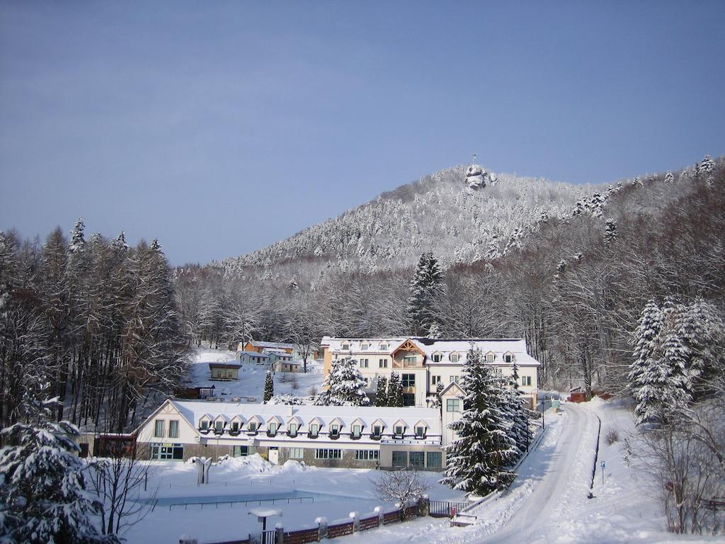 Horsky Hotel Remata Raztocno ภายนอก รูปภาพ