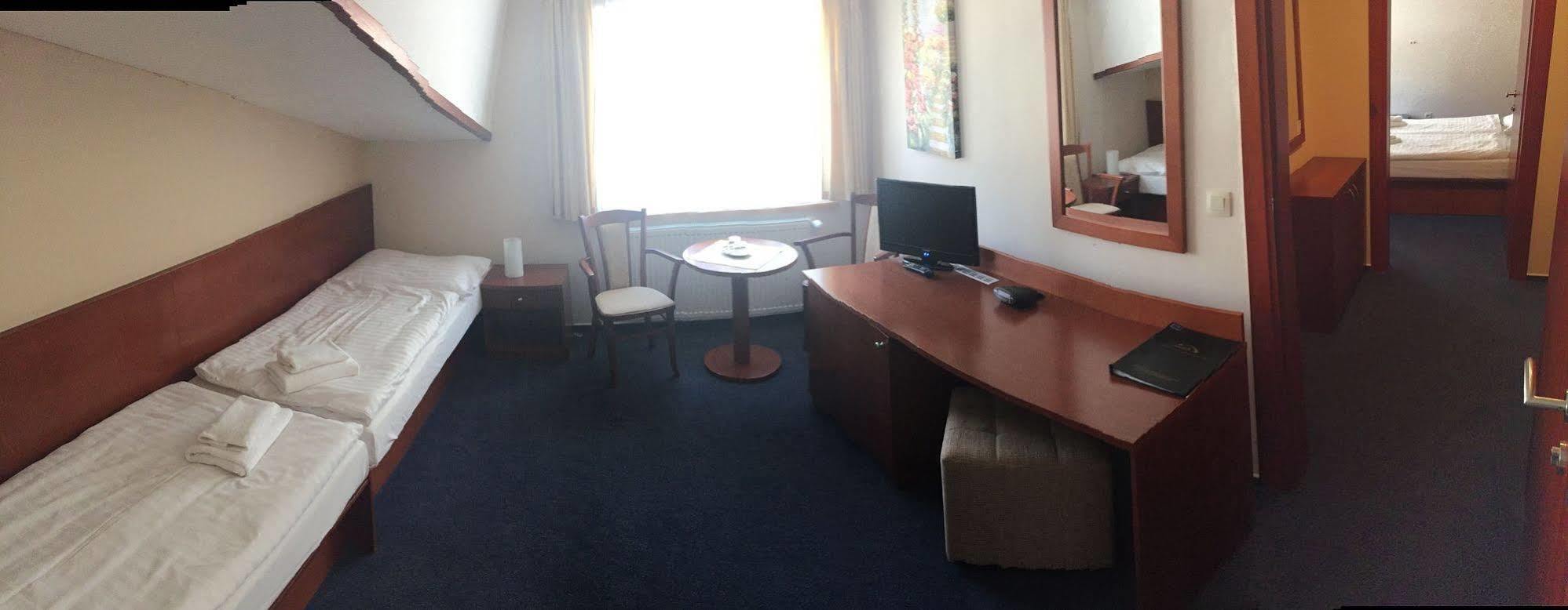 Horsky Hotel Remata Raztocno ภายนอก รูปภาพ